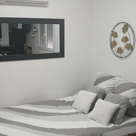 Neuf Cosy Apartment Labarthe-sur-Leze